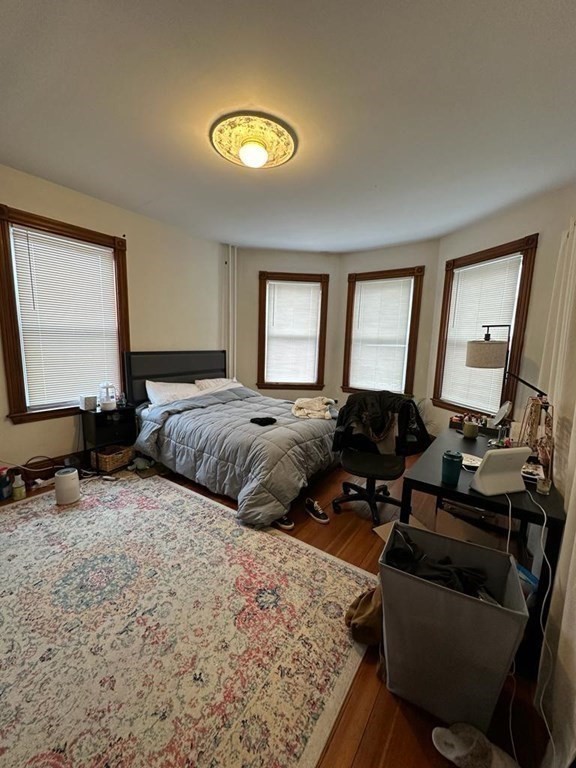 4 bed, 2 bath apartment for rent at 33 Calumet St Unit 2, Mission Hill — photo 6 of 14