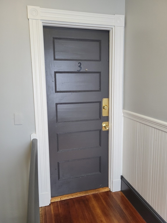 4 bed, 2 bath apartment for rent at 33 Calumet St Unit 3, Mission Hill — photo 2 of 15