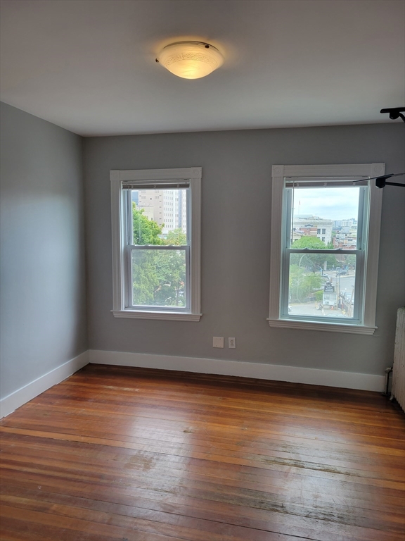 4 bed, 2 bath apartment for rent at 33 Calumet St Unit 3, Mission Hill — photo 5 of 15
