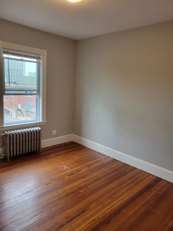 4 bed, 2 bath apartment for rent at 33 Calumet St Unit 3, Mission Hill — photo 6 of 15