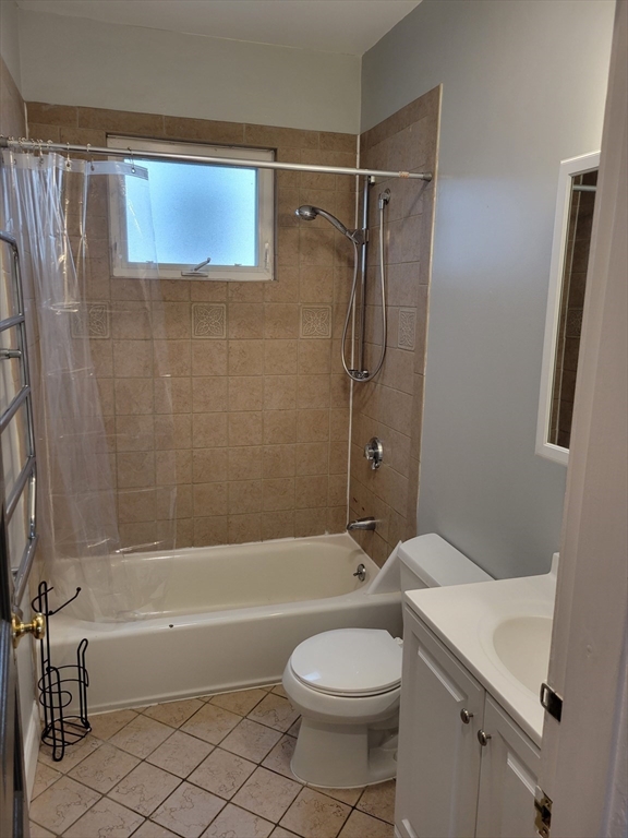 4 bed, 2 bath apartment for rent at 33 Calumet St Unit 3, Mission Hill — photo 11 of 15