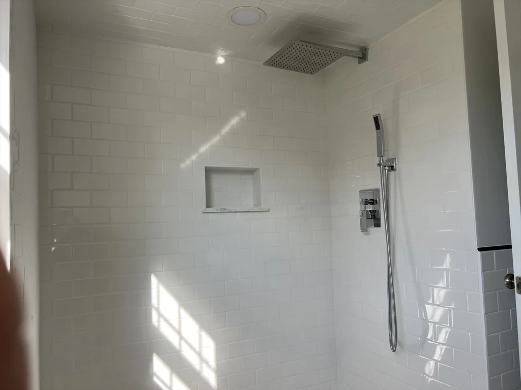 1 bed, 1 bath apartment for rent at 33 Central St Unit 1, Winthrop — photo 7 of 11