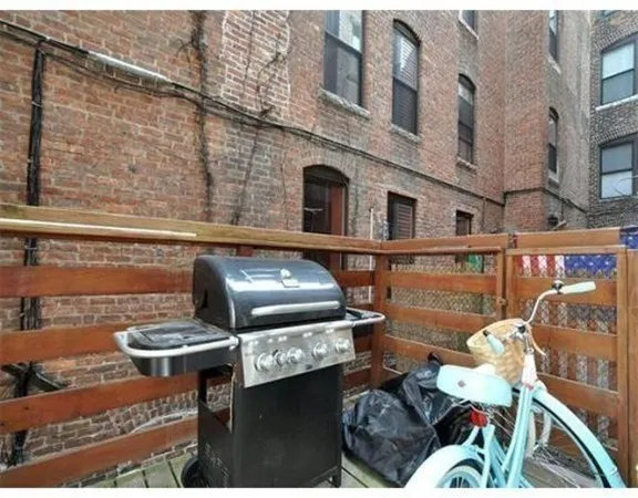 1 bed, 1 bath apartment for rent at 33 Charter St Unit 1, North End — photo 13 of 15