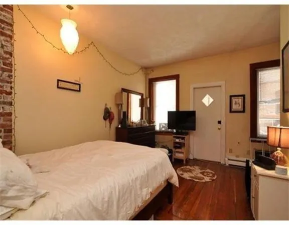 1 bed, 1 bath apartment for rent at 33 Charter St Unit 1, North End — photo 4 of 15