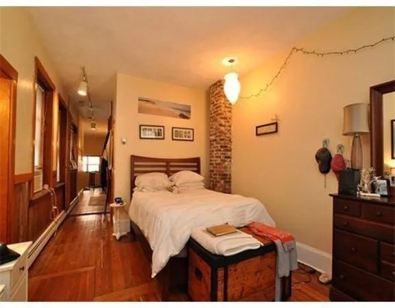 1 bed, 1 bath apartment for rent at 33 Charter St Unit 1, North End — photo 3 of 15