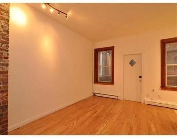1 bed, 1 bath apartment for rent at 33 Charter St Unit 1, North End — photo 9 of 15