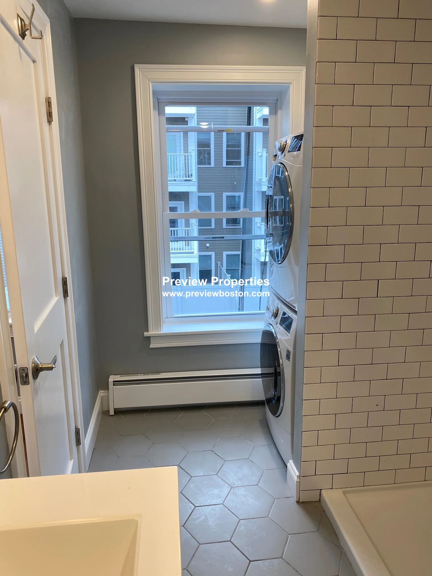 2 bed, 1 bath apartment for rent at 33 Chelsea St Unit 3P, East Boston — photo 8 of 17