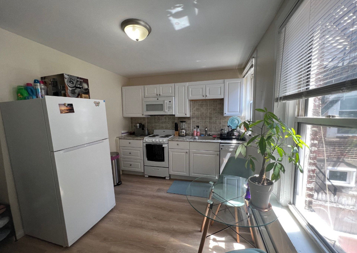 1 bed, 1 bath apartment for rent at 33 Chelsea Ter Unit 1R, East Boston
