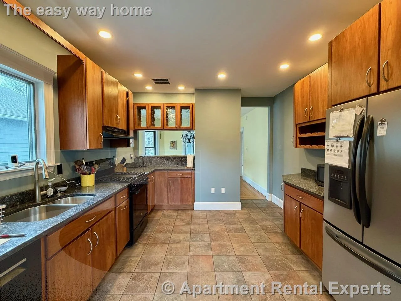 4 bed, 1 bath apartment for rent at 33 Chetwynd Rd, Tufts — photo 4 of 14