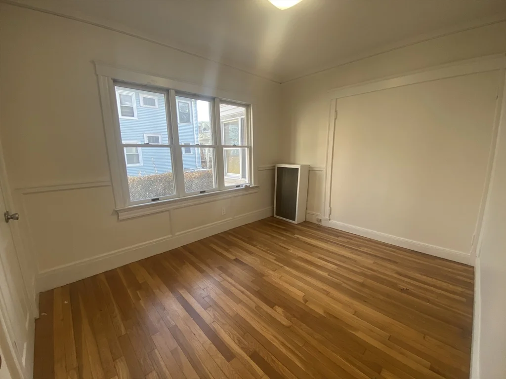 3 bed, 1 bath apartment for rent at 33 Claymoss Rd Unit 1, Brighton — photo 3 of 10