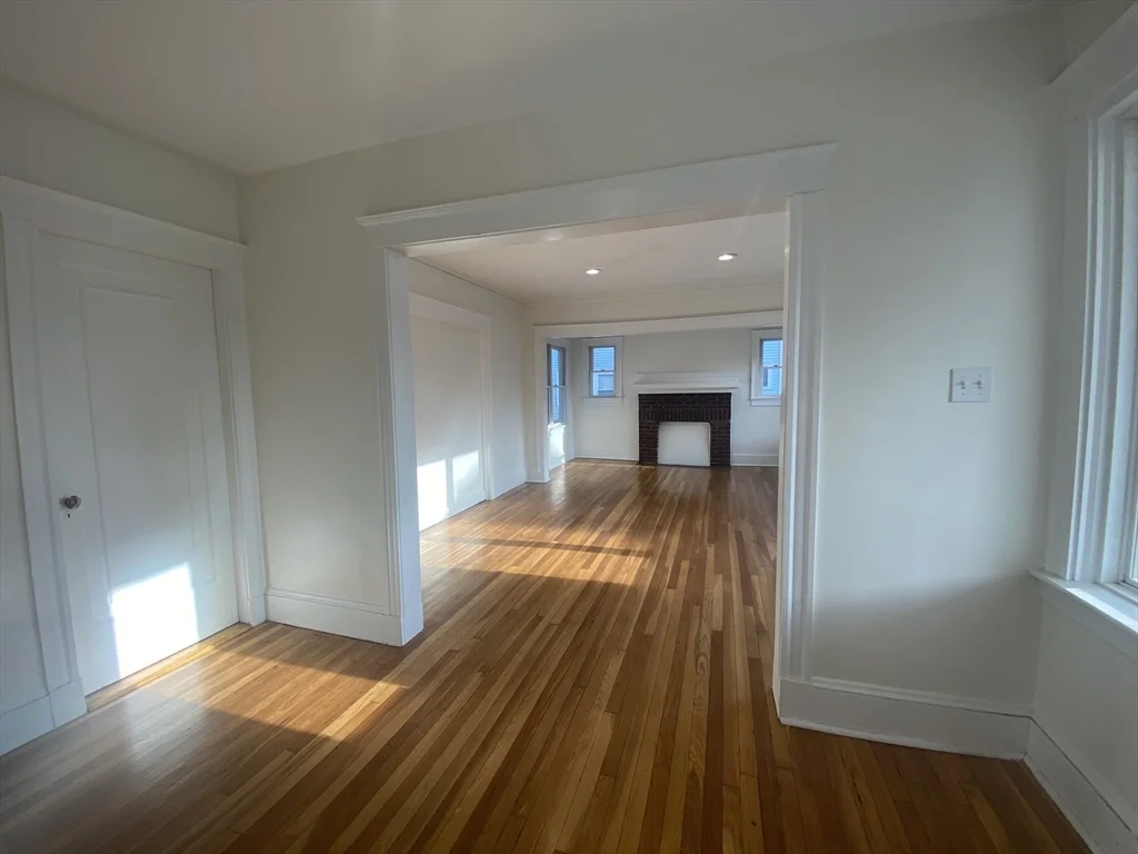 3 bed, 1 bath apartment for rent at 33 Claymoss Rd Unit 1, Brighton — photo 9 of 10