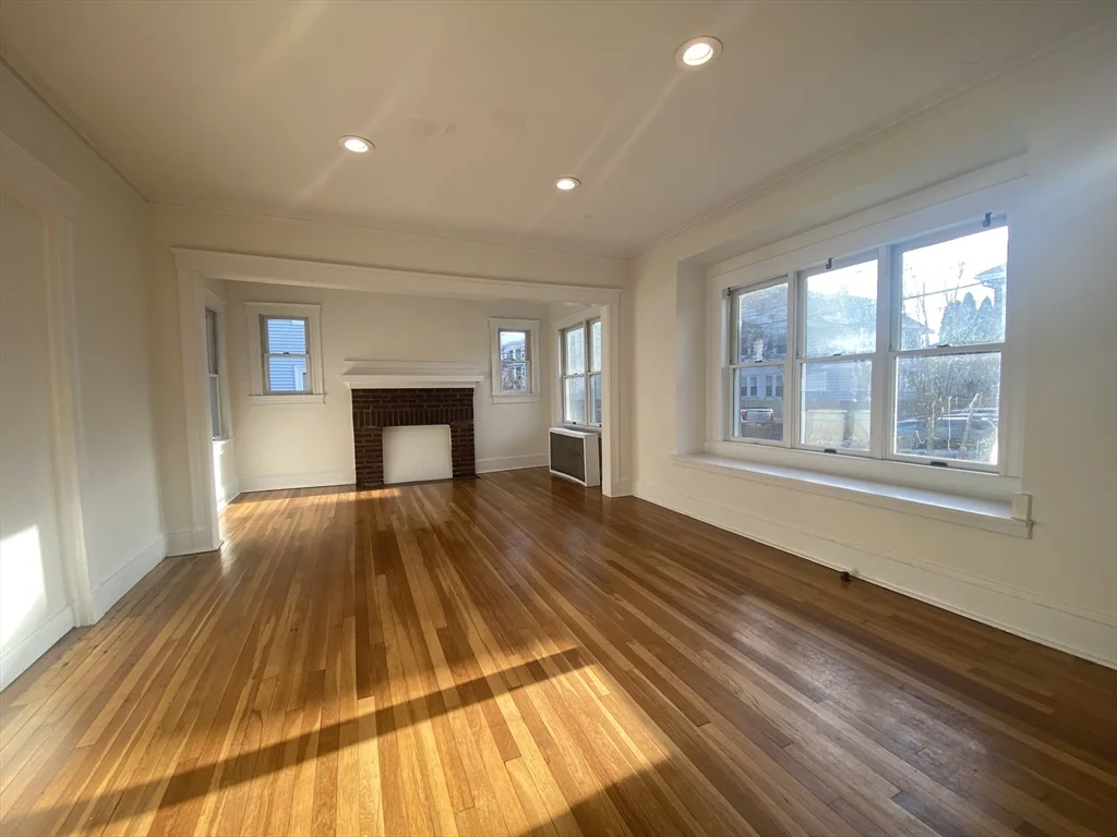 3 bed, 1 bath apartment for rent at 33 Claymoss Rd Unit 1, Brighton — photo 1 of 10