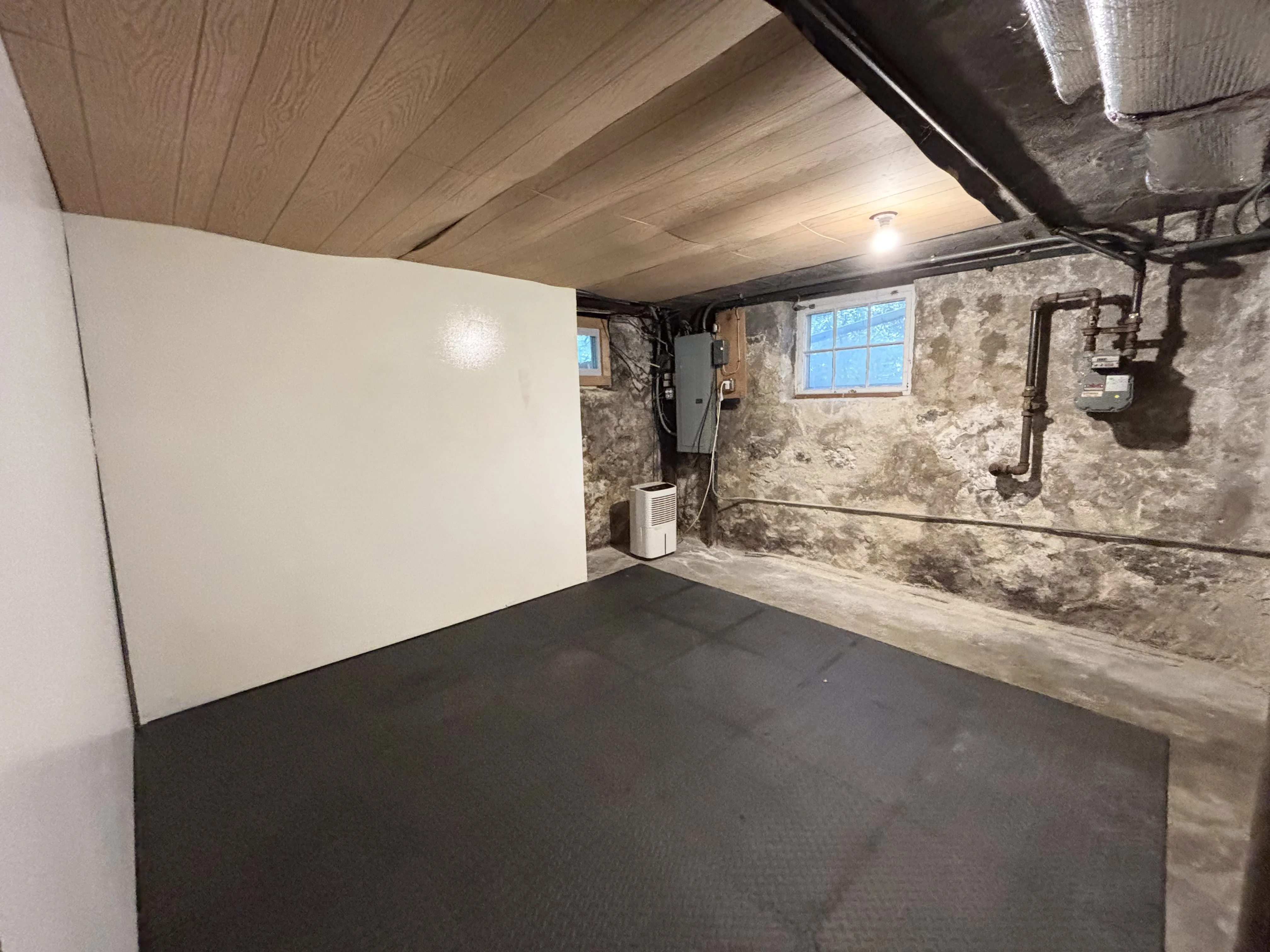 3 bed, 2.5 bath apartment for rent at 33 Clearwater Rd Unit 1, Chestnut Hill — photo 18 of 19