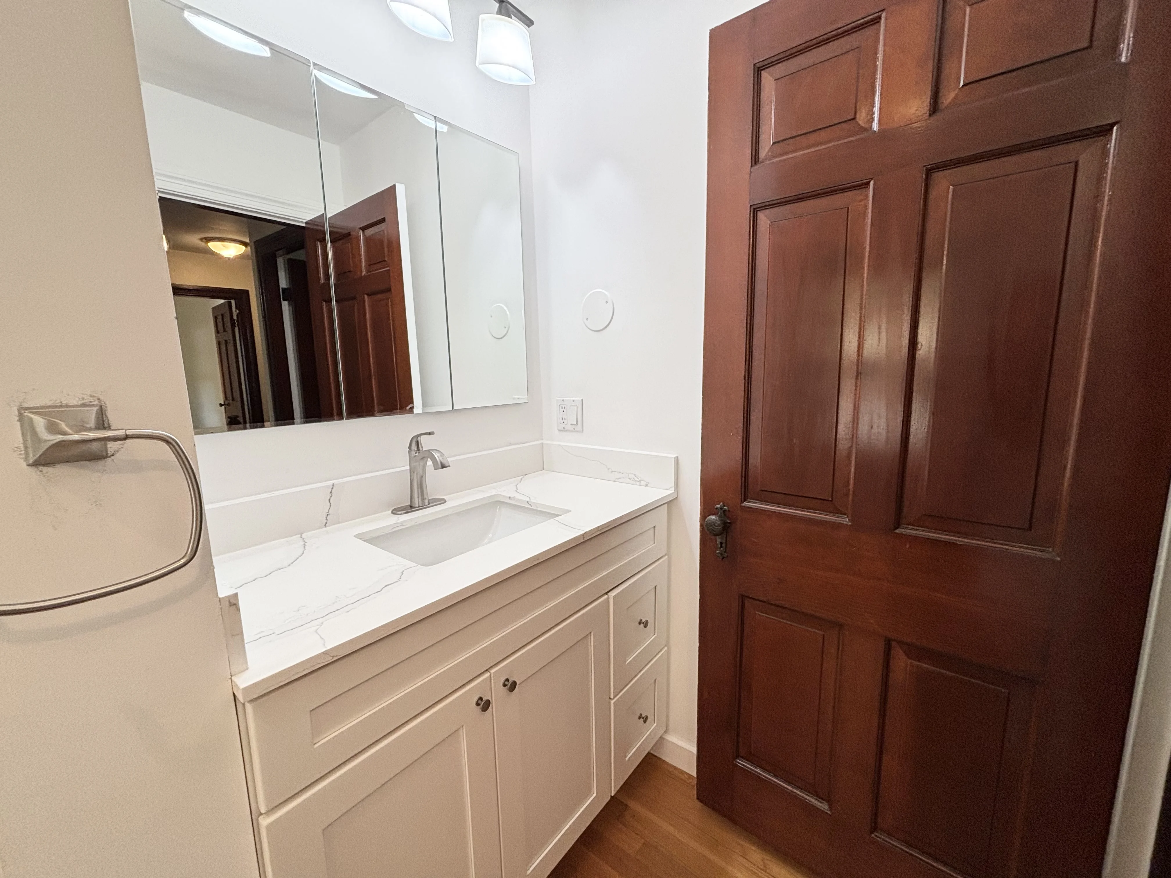 3 bed, 2.5 bath apartment for rent at 33 Clearwater Rd Unit 1, Chestnut Hill — photo 11 of 19