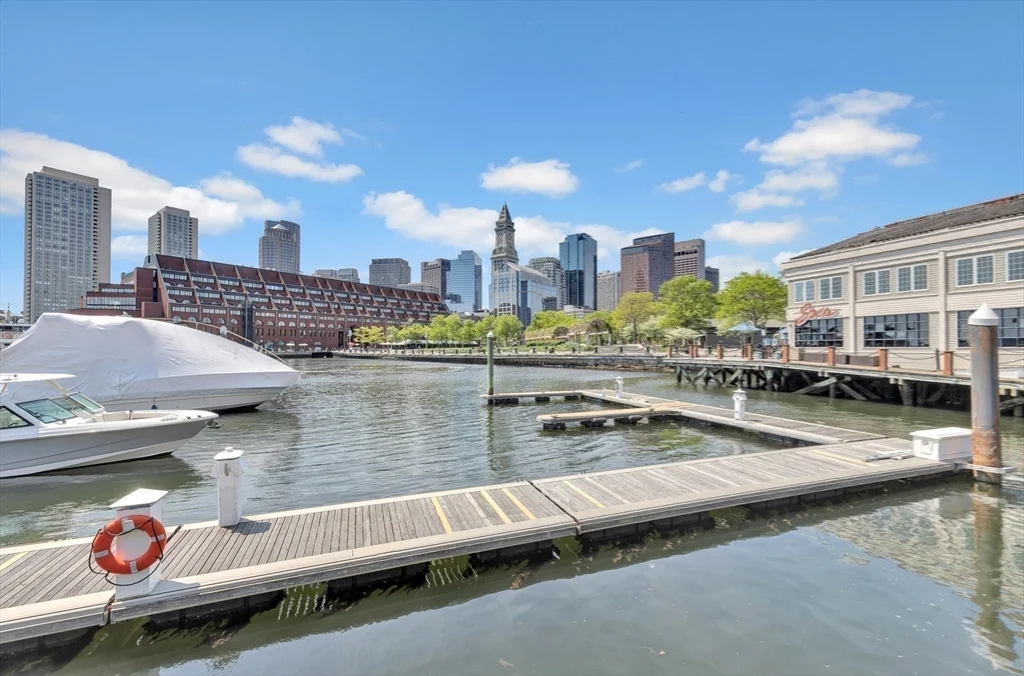 2 bed, 1 bath apartment for rent at 33 Commercial Wharf Unit 32, Boston Downtown — photo 21 of 26