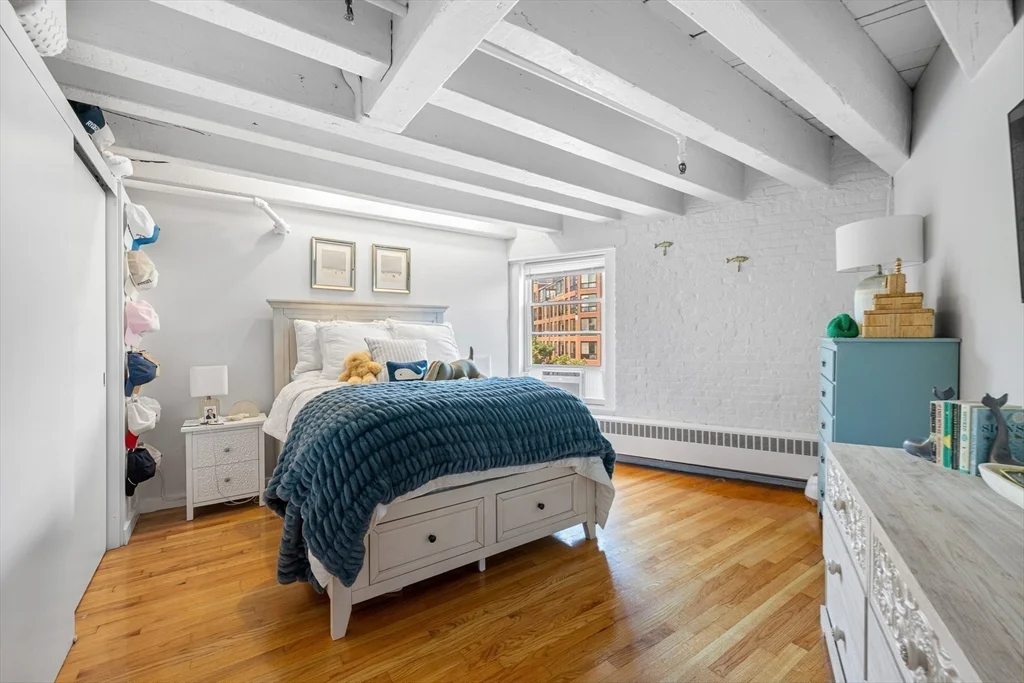 2 bed, 1 bath apartment for rent at 33 Commercial Wharf Unit 32, Boston Downtown — photo 17 of 26
