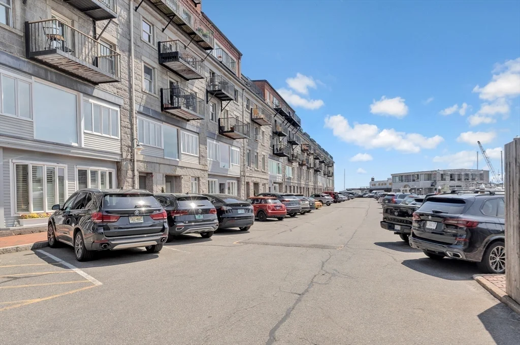 2 bed, 1 bath apartment for rent at 33 Commercial Wharf Unit 32, Boston Downtown — photo 24 of 26