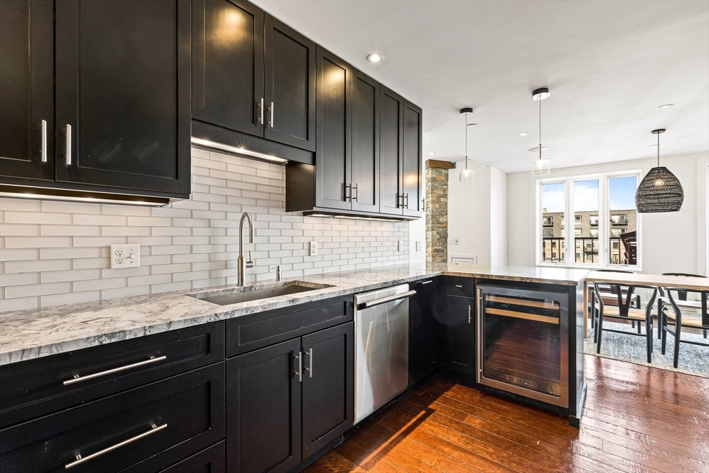 2 bed, 2 bath apartment for rent at 33 Commercial Wharf Unit 52, Waterfront — photo 14 of 30