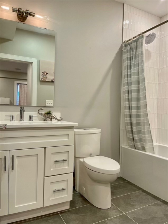 2 bed, 2.5 bath apartment for rent at 33 Condor St Unit 2, Eagle Hill — photo 10 of 12