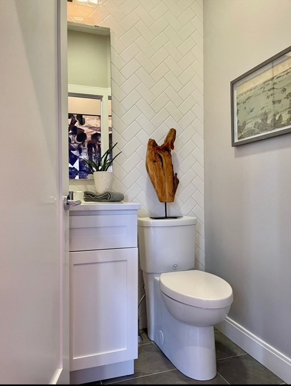 2 bed, 2.5 bath apartment for rent at 33 Condor St Unit 2, Eagle Hill — photo 9 of 12