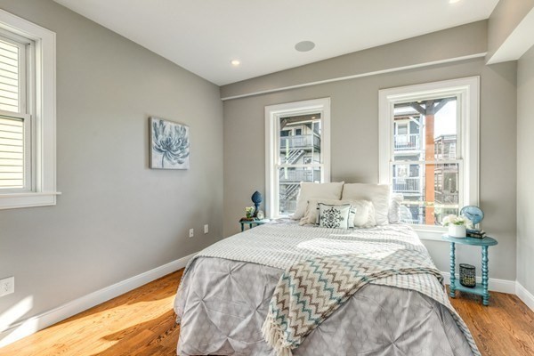 2 bed, 2.5 bath apartment for rent at 33 Condor St Unit 2, Eagle Hill — photo 8 of 12