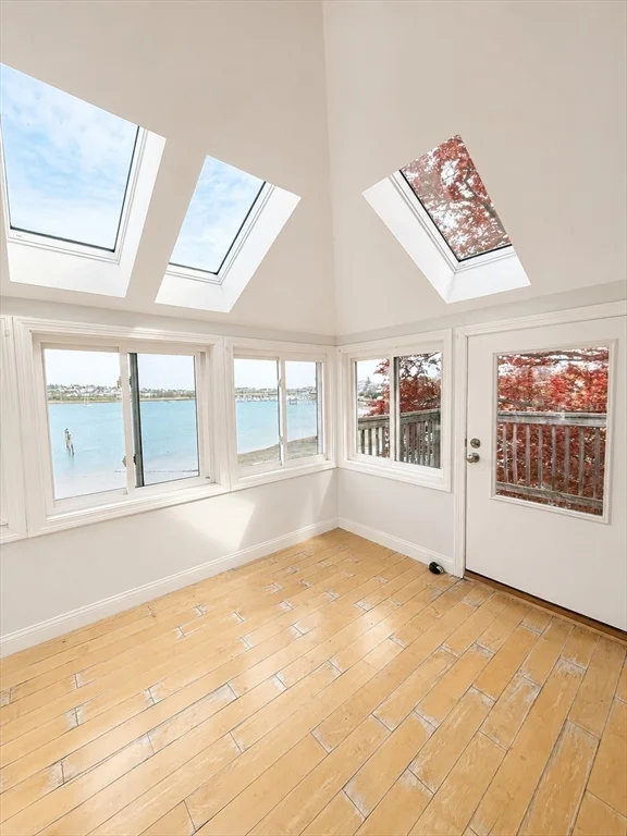 4 bed, 2 bath apartment for rent at 33 Ct Unit 2, Winthrop — photo 30 of 36