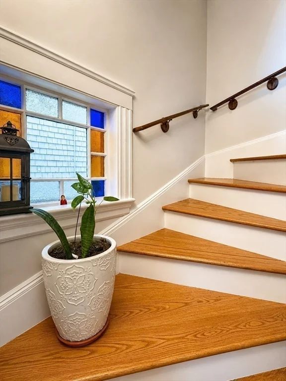 4 bed, 2 bath apartment for rent at 33 Ct Unit 2, Winthrop — photo 7 of 36
