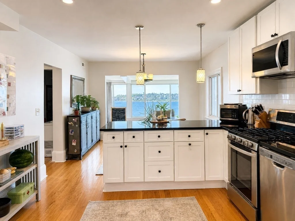 4 bed, 2 bath apartment for rent at 33 Ct Unit 2, Winthrop — photo 13 of 36