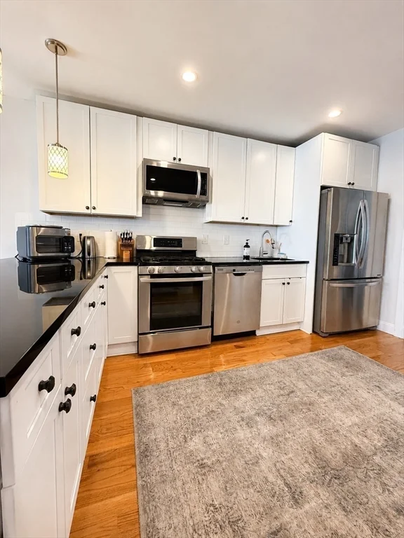 4 bed, 2 bath apartment for rent at 33 Ct Unit 2, Winthrop — photo 15 of 36