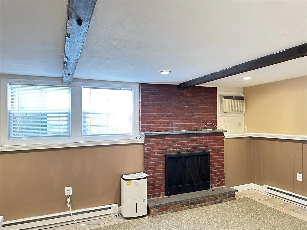 2 bed, 1 bath apartment for rent at 33 Curry Cir Unit 1-A, Swampscott — photo 8 of 20