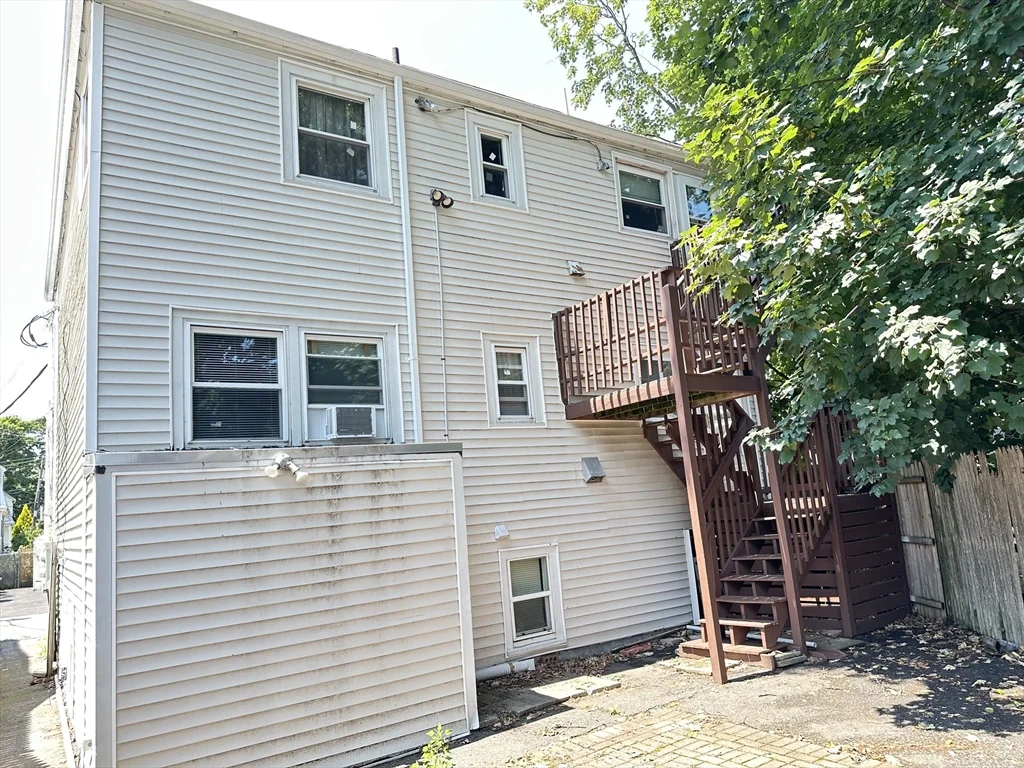 2 bed, 1 bath apartment for rent at 33 Curry Cir Unit 1-A, Swampscott — photo 2 of 20