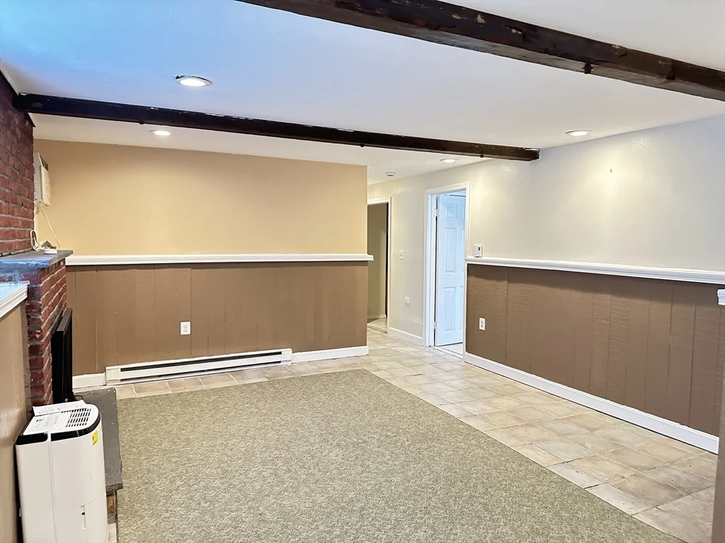 2 bed, 1 bath apartment for rent at 33 Curry Cir Unit 1-A, Swampscott — photo 6 of 20