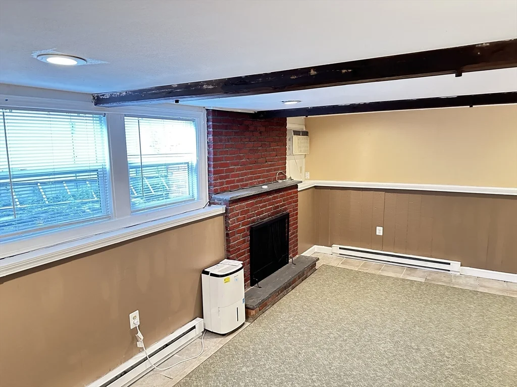 2 bed, 1 bath apartment for rent at 33 Curry Cir Unit 1-A, Swampscott — photo 7 of 20
