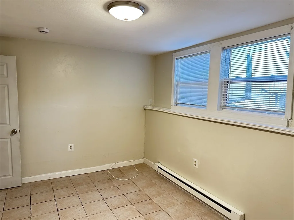 2 bed, 1 bath apartment for rent at 33 Curry Cir Unit 1-A, Swampscott — photo 14 of 20