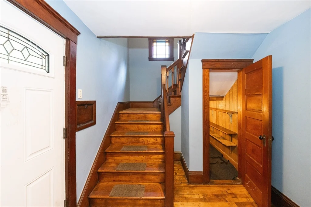3 bed, 1 bath apartment for rent at 33 Dane Ave Unit 1, Worcester — photo 18 of 21