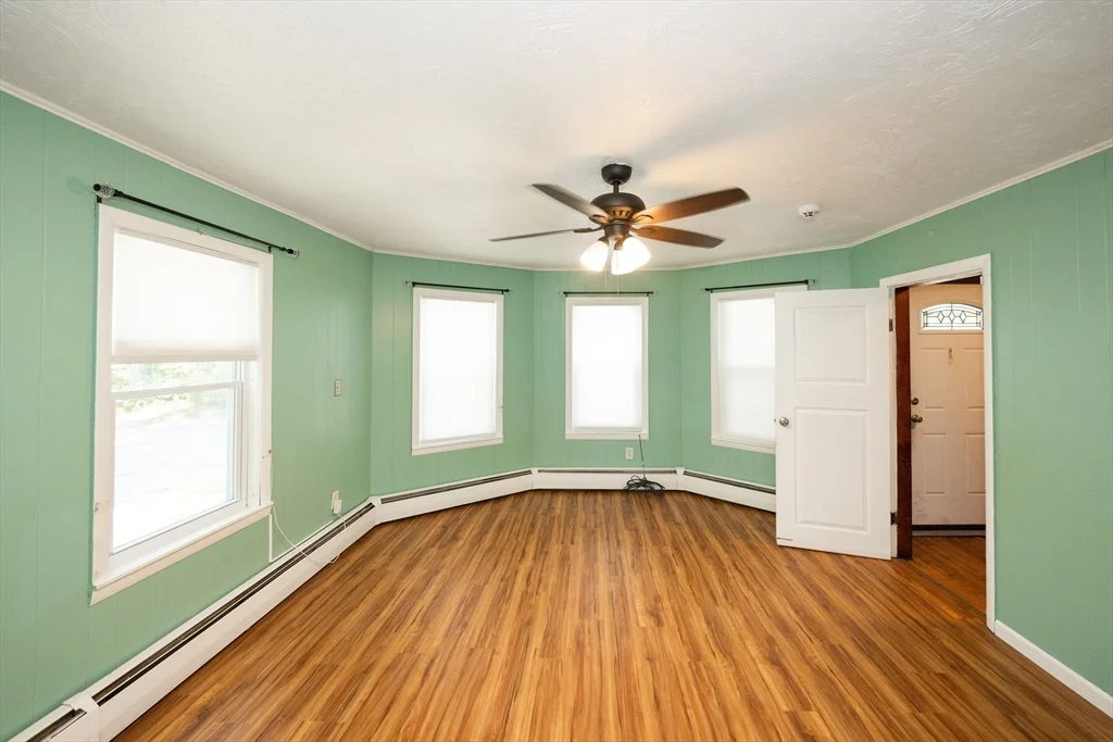 3 bed, 1 bath apartment for rent at 33 Dane Ave Unit 1, Worcester — photo 15 of 21