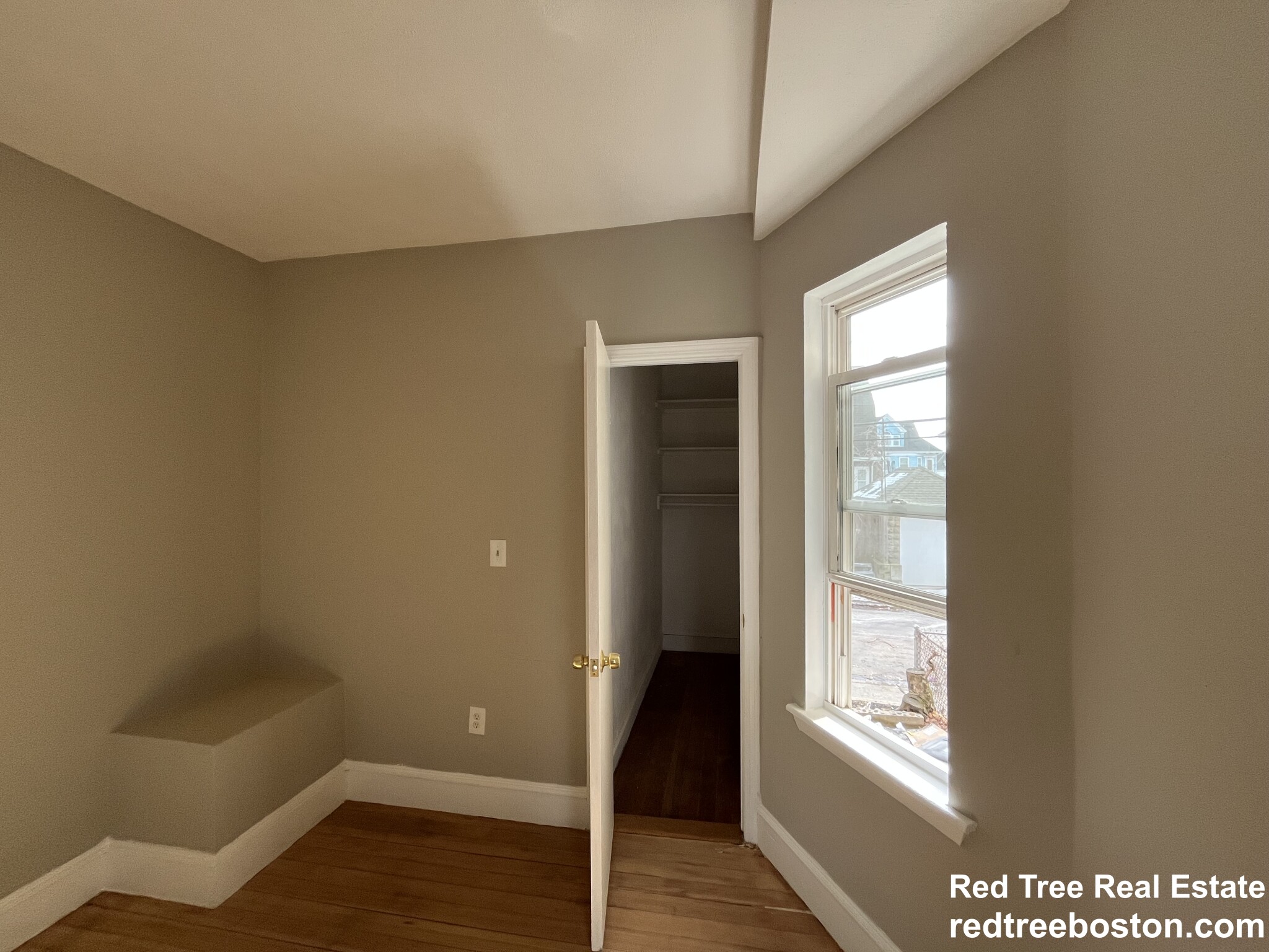 3 bed, 1 bath apartment for rent at 33 Dunlap St Unit 1, Dorchester — photo 6 of 13