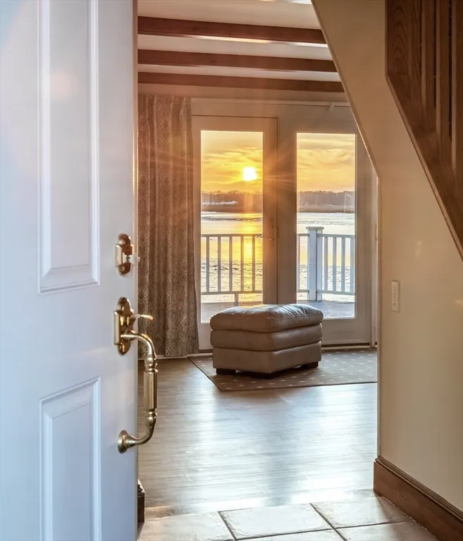 3 bed, 2 bath apartment for rent at 33 Eagle Hill Rd, Great Neck — photo 10 of 42