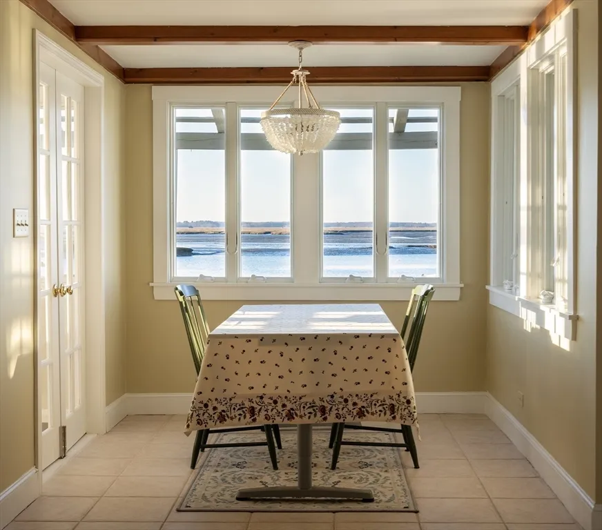 3 bed, 2 bath apartment for rent at 33 Eagle Hill Rd, Great Neck — photo 8 of 42