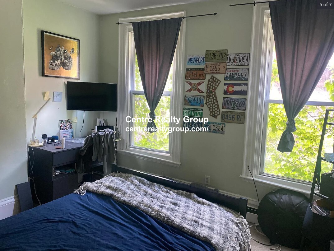 2 bed, 1 bath apartment for rent at 33 Concord St Unit 2, South End — photo 3 of 4