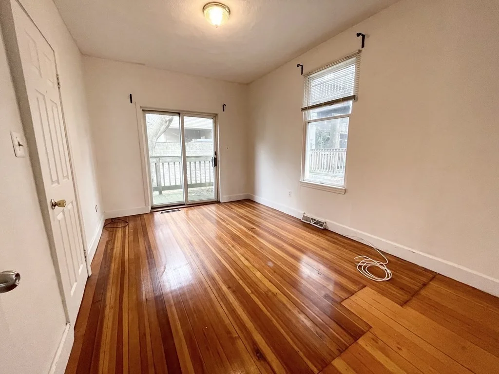 3 bed, 1 bath apartment for rent at 33 Edison Grn Unit 1, Dorchester — photo 5 of 10