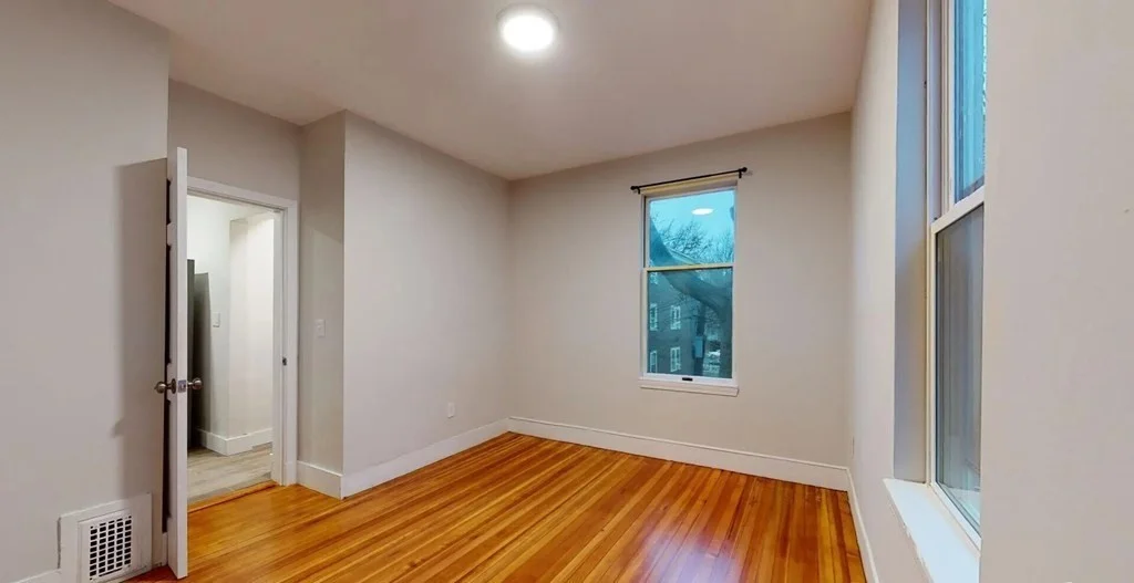 3 bed, 1 bath apartment for rent at 33 Edison Grn Unit 2, Dorchester — photo 9 of 22