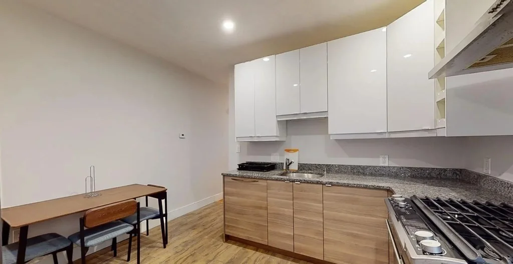 3 bed, 1 bath apartment for rent at 33 Edison Grn Unit 2, Dorchester — photo 3 of 22