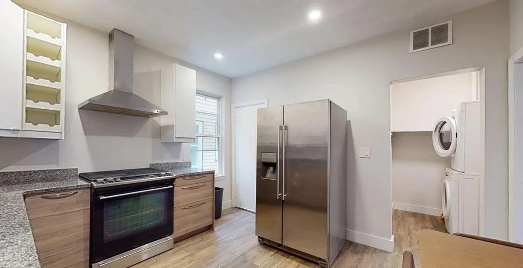 3 bed, 1 bath apartment for rent at 33 Edison Grn Unit 2, Dorchester — photo 2 of 22