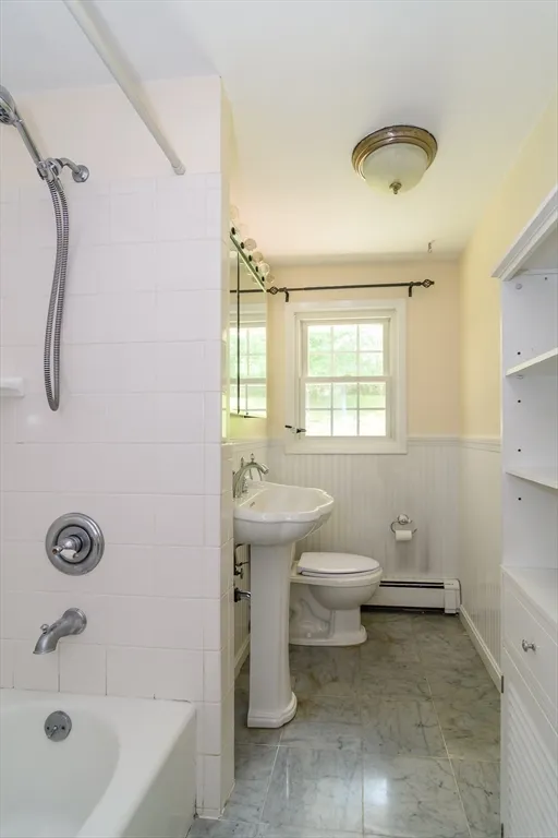 3 bed, 1 bath apartment for rent at 33 Eisenhower Rd, Saxonville — photo 12 of 20
