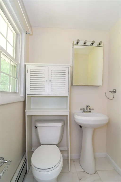 3 bed, 1 bath apartment for rent at 33 Eisenhower Rd, Saxonville — photo 16 of 20