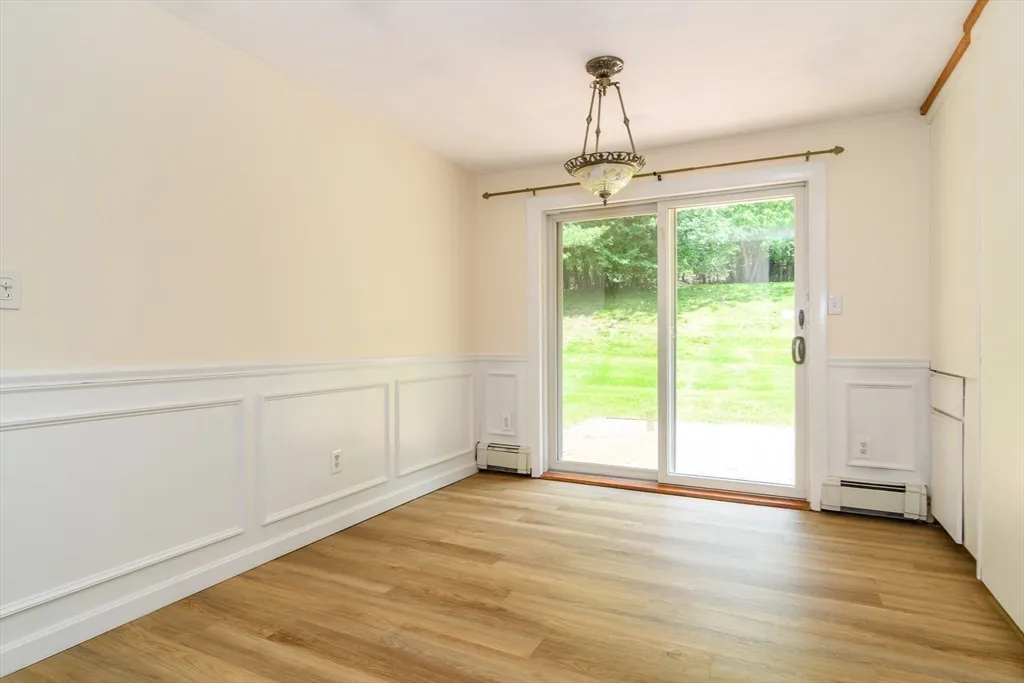 3 bed, 1 bath apartment for rent at 33 Eisenhower Rd, Saxonville — photo 7 of 20