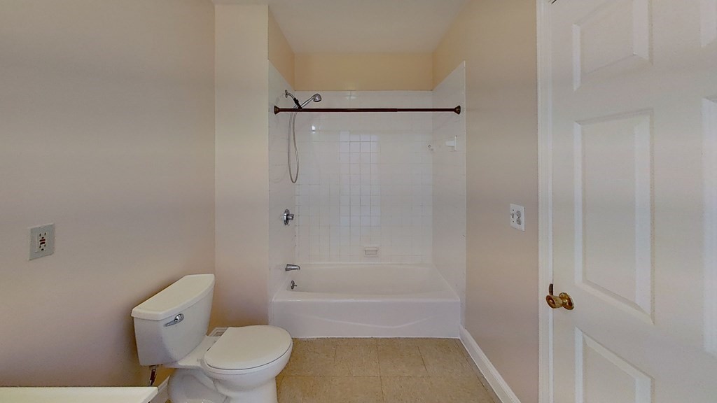 4 bed, 1 bath apartment for rent at 33 Elmore St Unit 3, Roxbury — photo 10 of 15