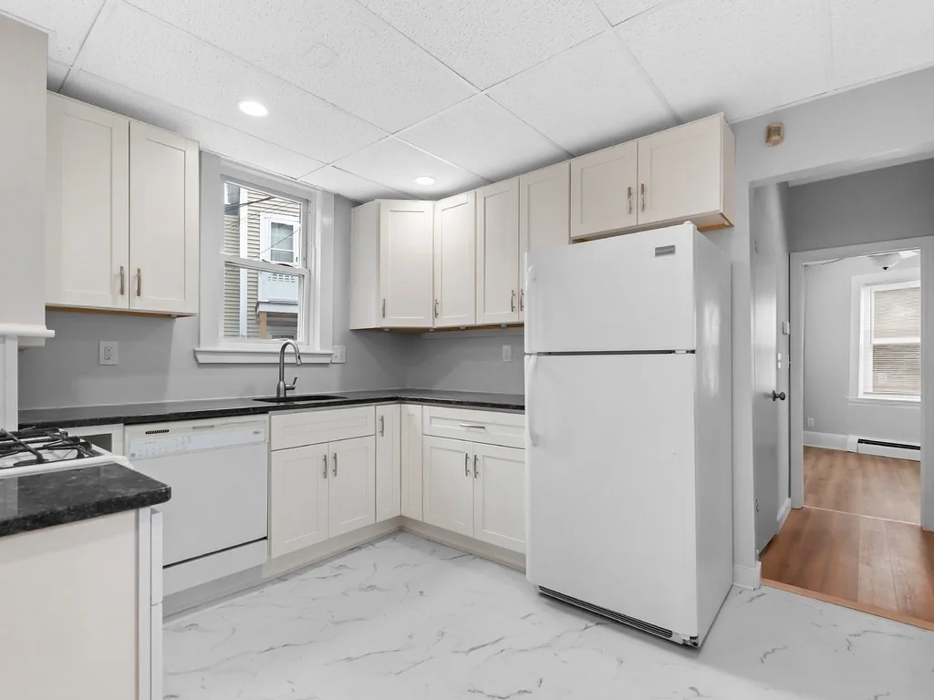 2 bed, 2 bath apartment for rent at 33 Essex St Unit 1, Charlestown