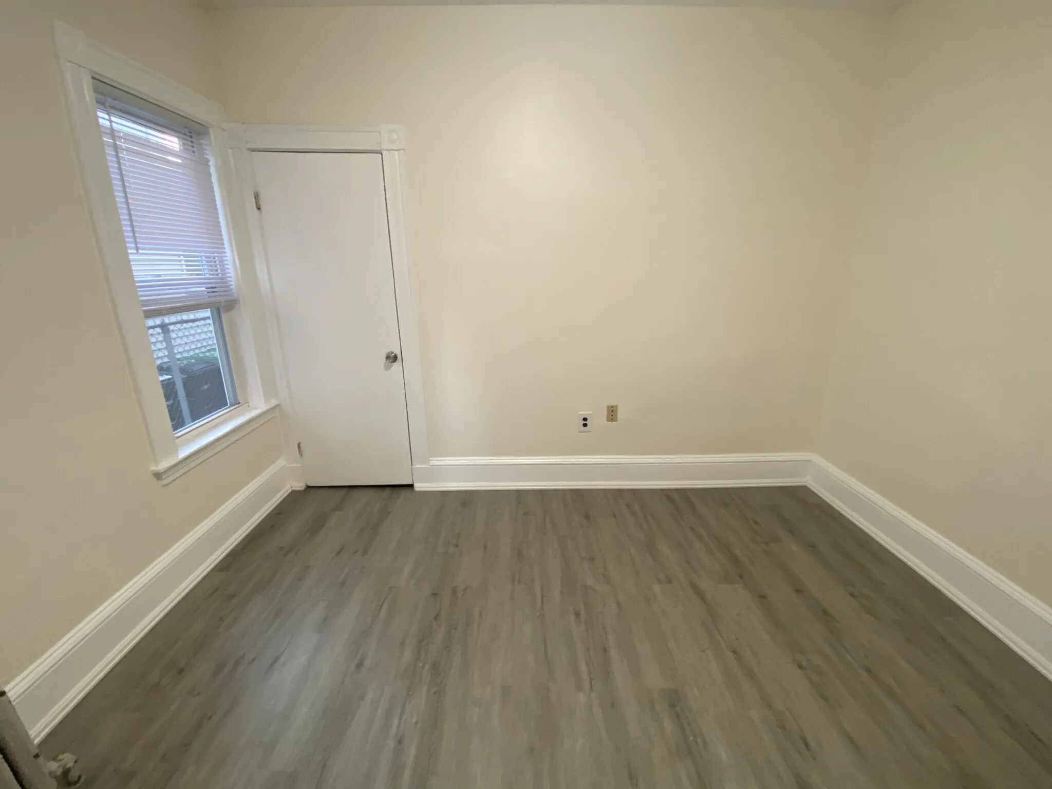 2.5 bed, 1 bath apartment for rent at 33 Everett Ave Unit 1, East Somerville — photo 8 of 23